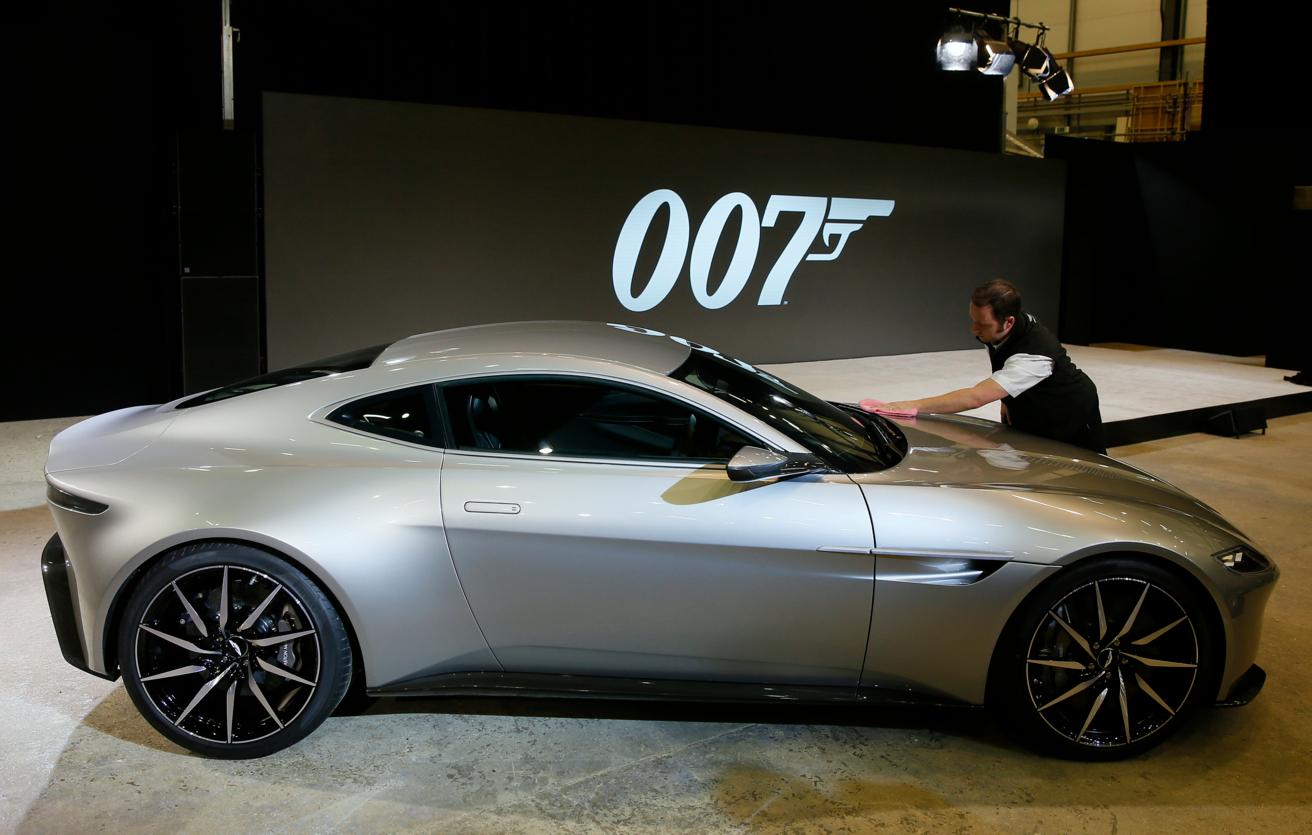 cars in 007 spectre - Ilustrasi 2