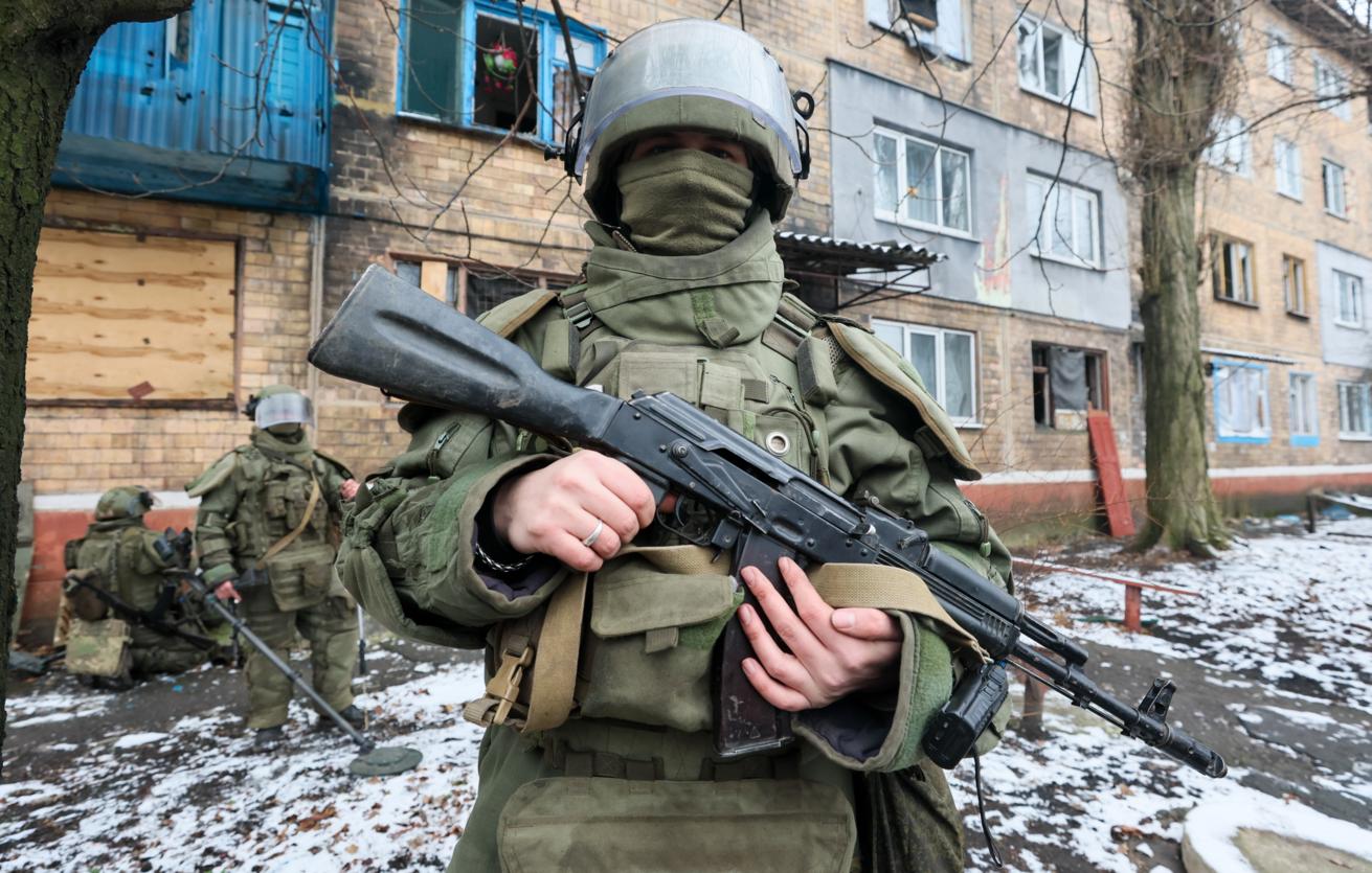 Штурмовик ВС РФ рассказал о бегстве украинских сил из Петровского