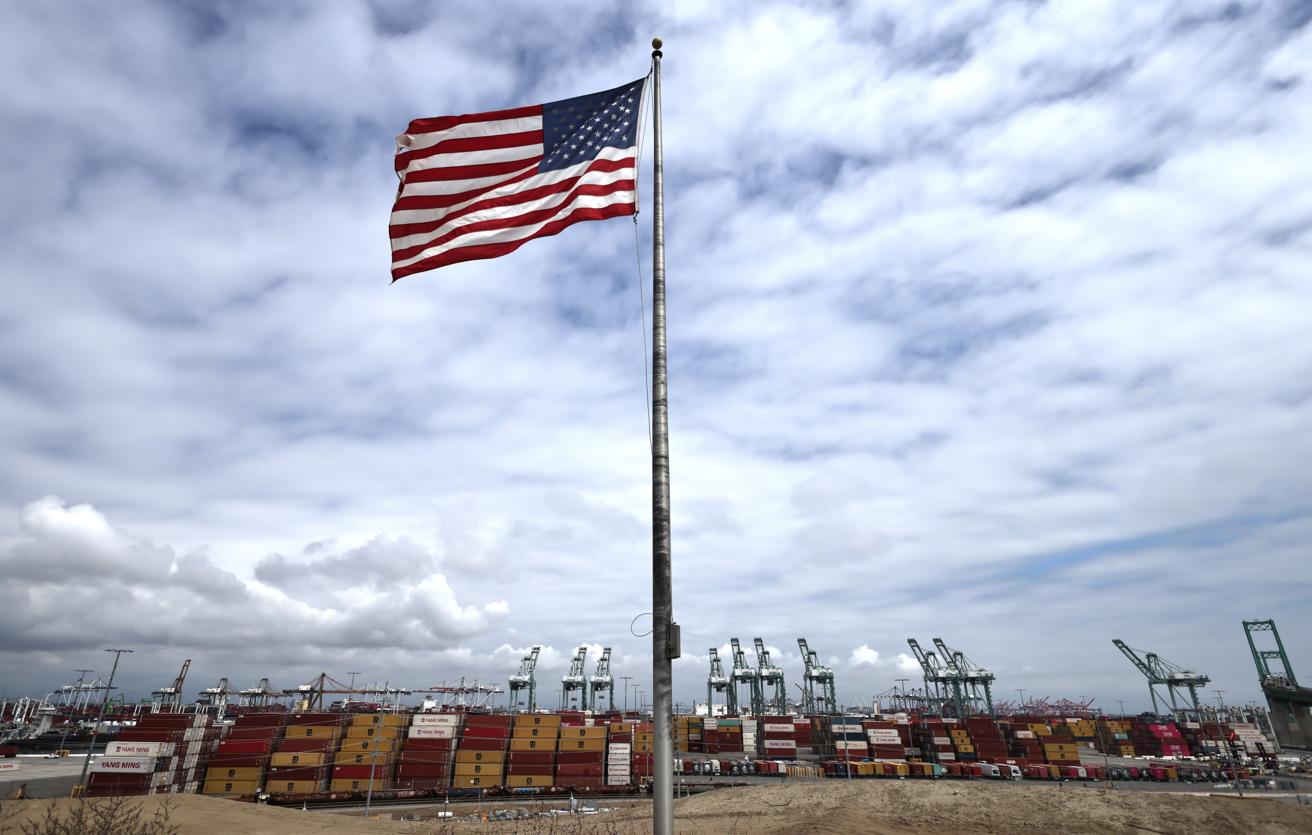 Трамп ввел режим чрезвычайного положения из-за Кубы