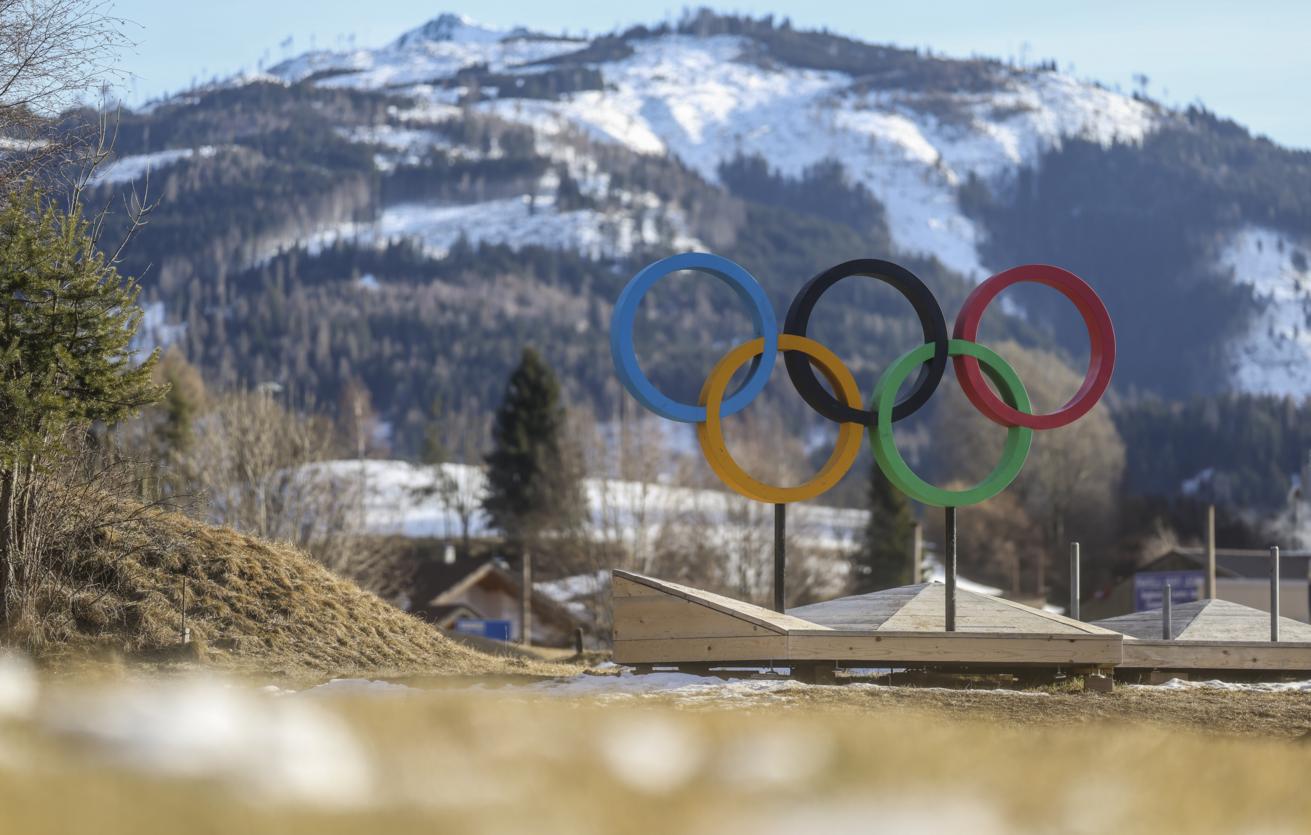 МОК запретил трансгендерам участвовать в женских соревнованиях
