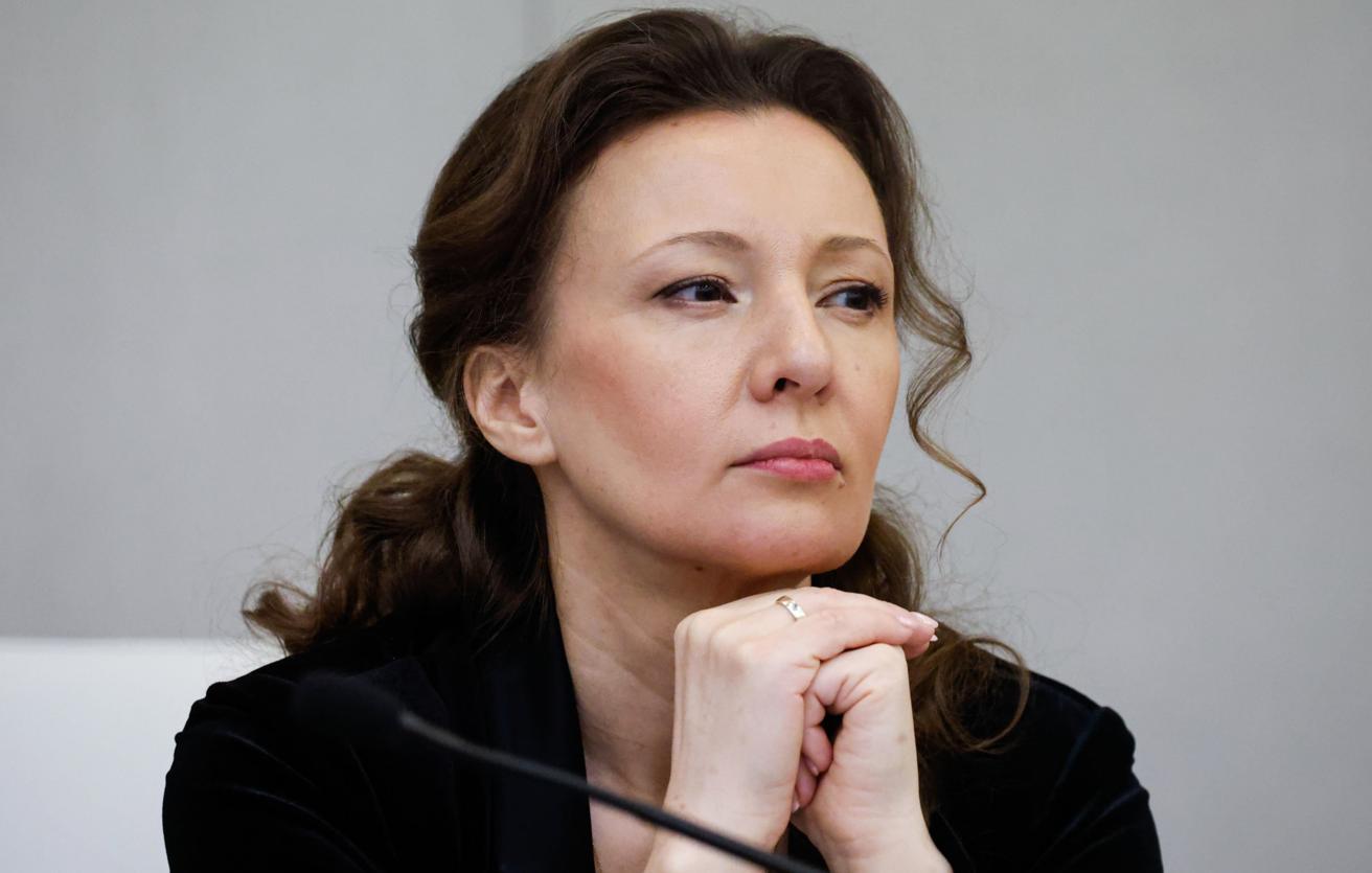Анна Кузнецова обвинила «Азов» в подготовке подростков к терактам