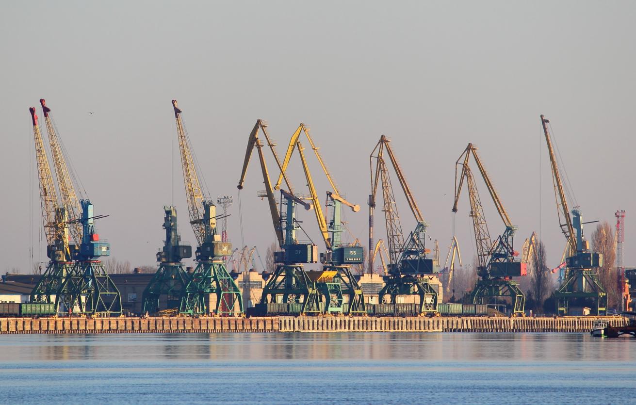 Russian Strike Targets Danube Grain Hub in Izmail