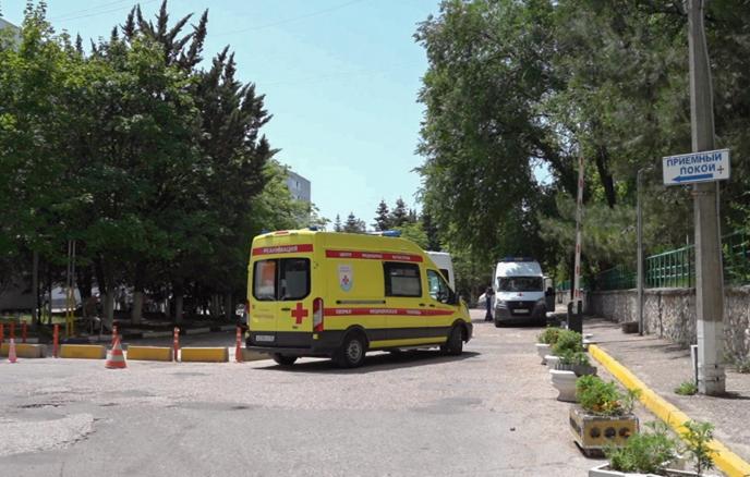В Севастополе беспилотник попал в частный дом