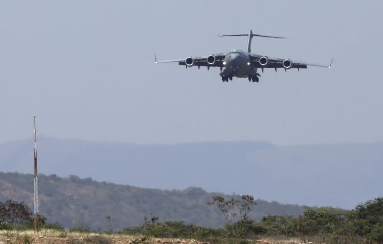 NBC: Мексика отказала в посадке рейсу из США с мигрантами