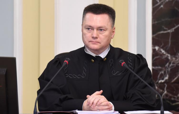 По поручению Игоря Краснова начата проверка двух судей. Что известно