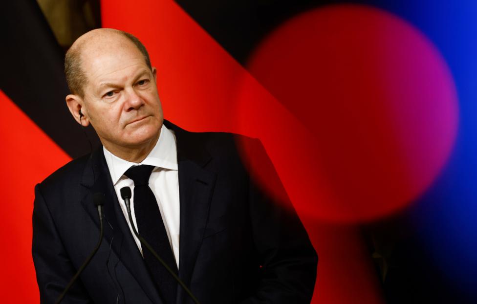 Канцлер Германии Олаф Шольц AP Photo/ Guglielmo Mangiapane,Pool