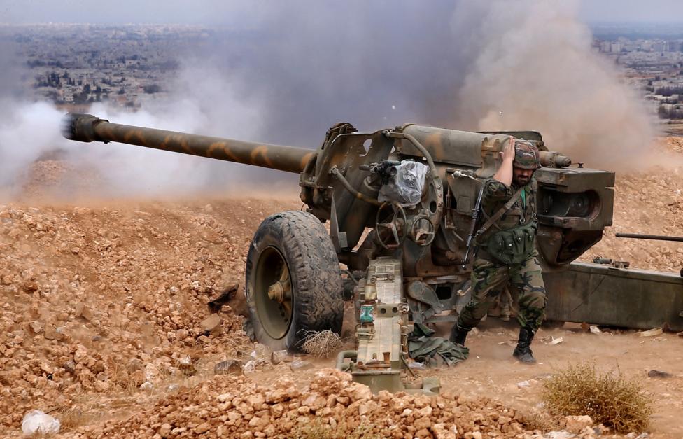 Сирийский военный у артиллерийской батареи Валерий Шарифулин/ ТАСС, архив