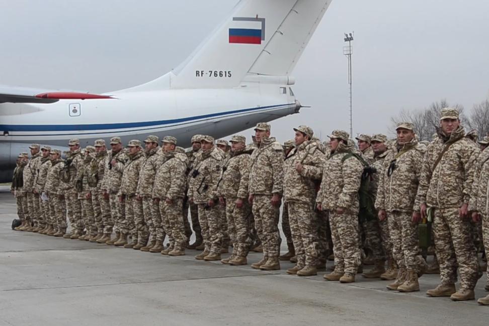 Вылет таджикских миротворцев ОДКБ в Казахстан Минобороны РФ/ТАСС