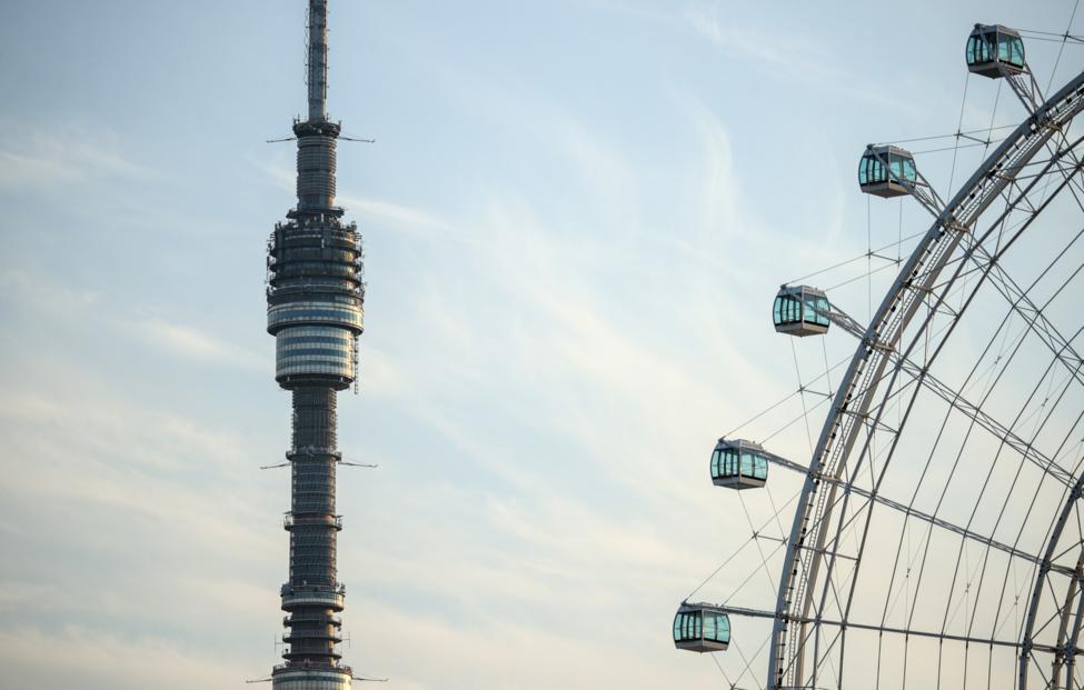 В Останкинской башне отключили лифты из-за непогоды