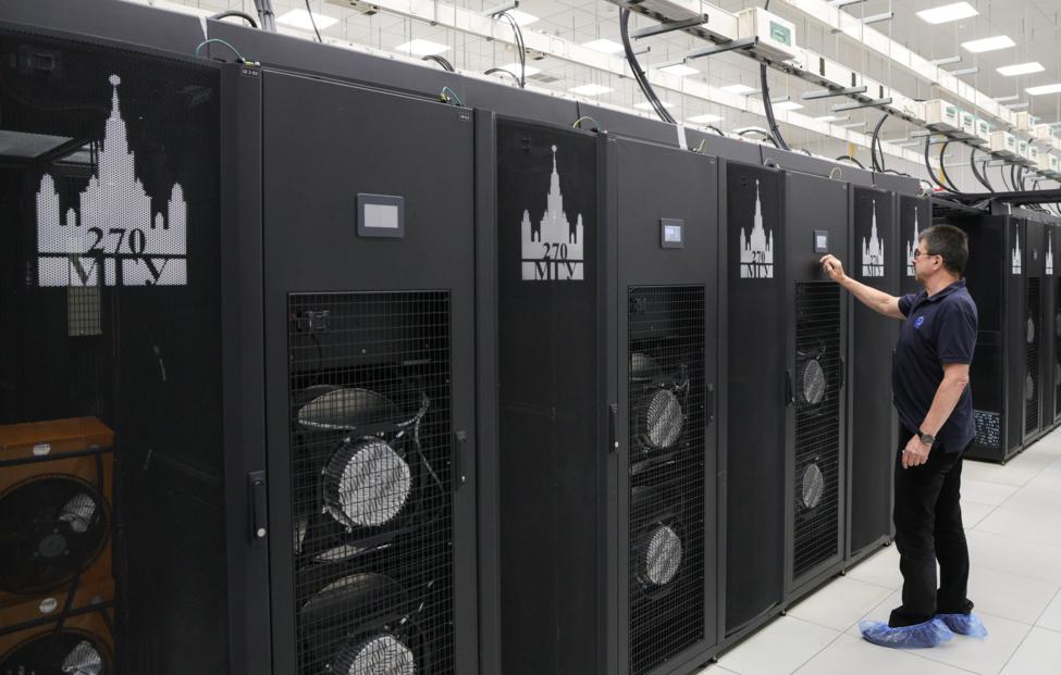 Суперкомпьютер "МГУ-270" Максим Григорьев/ ТАСС