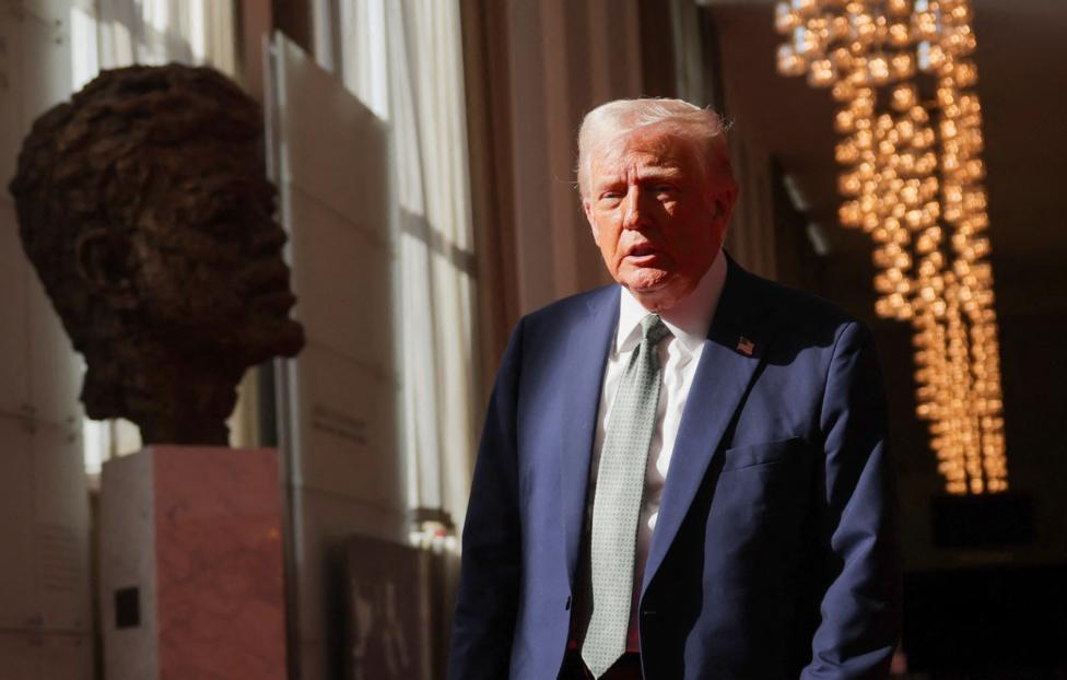 Президент США Дональд Трамп. REUTERS/ Carlos Barria