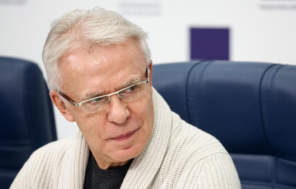 Двукратный олимпийский чемпион по хоккею Вячеслав Фетисов. Сергей Фадеичев/ ТАСС