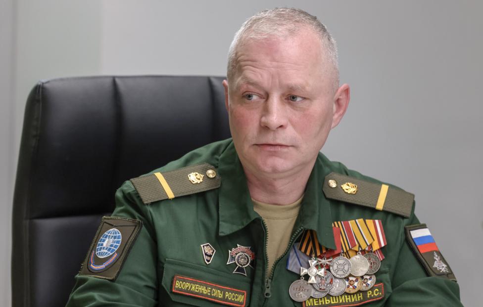 Старший сапер отряда разминирования Международного противоминного центра Роман Меньшинин. Владимир Гердо/ ТАСС