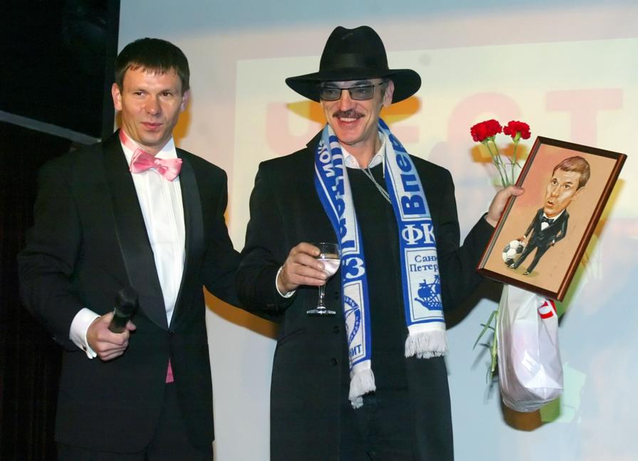 С футболистом 