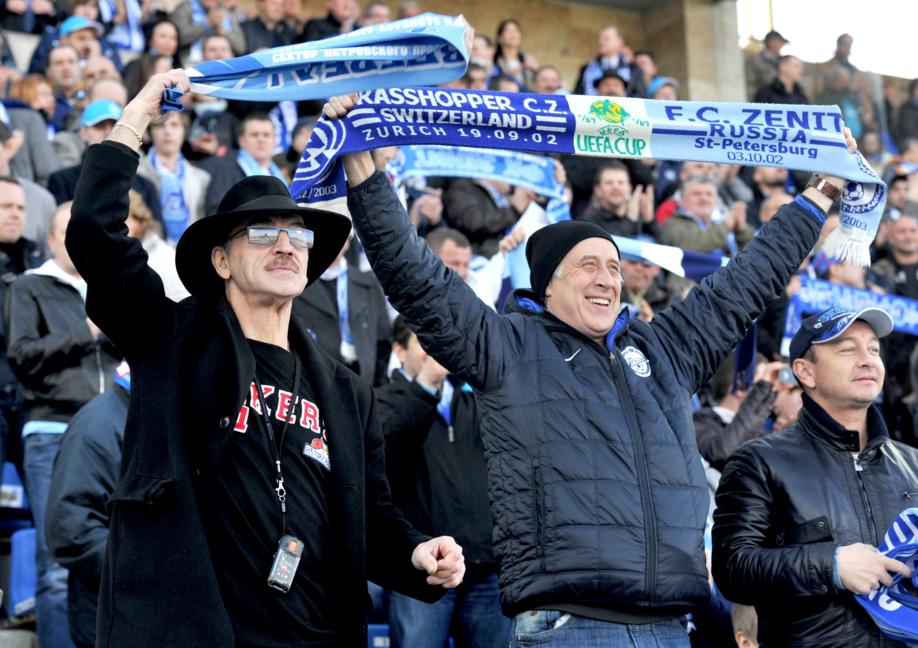 С актером и другом Сергеем Мигицко (справа) на матче чемпионата России между 