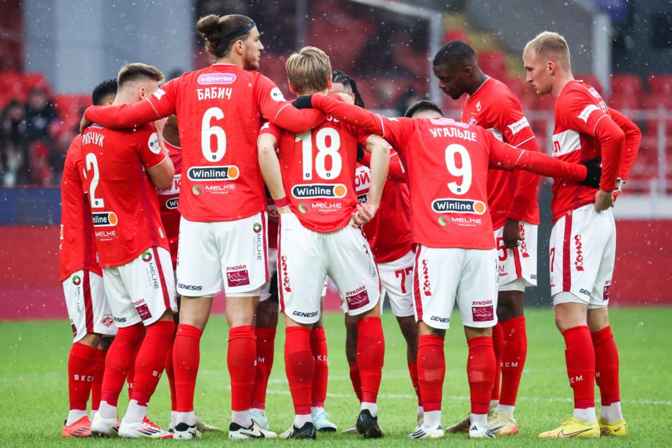 Футболисты 