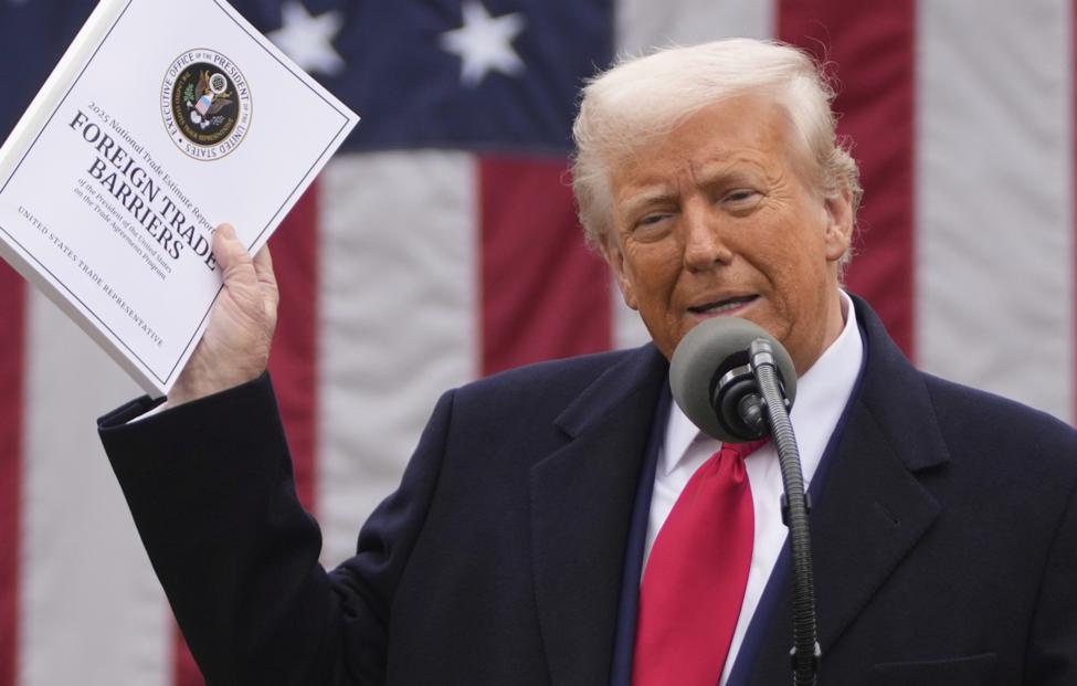 Президент США Дональд Трамп. AP Photo/ Mark Schiefelbein