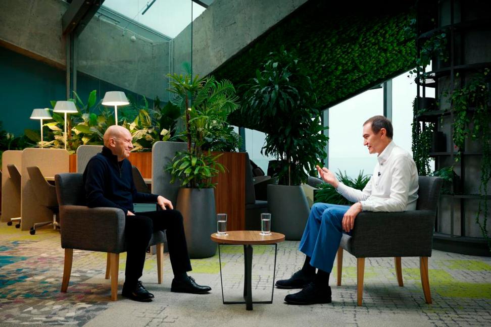 С руководителем спецпроекта "Первые лица" Андреем Ванденко ТАСС