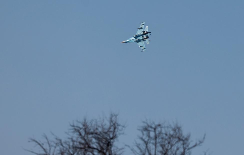 Су-27 ВСУ. REUTERS/ Valentyn Ogirenko, архив