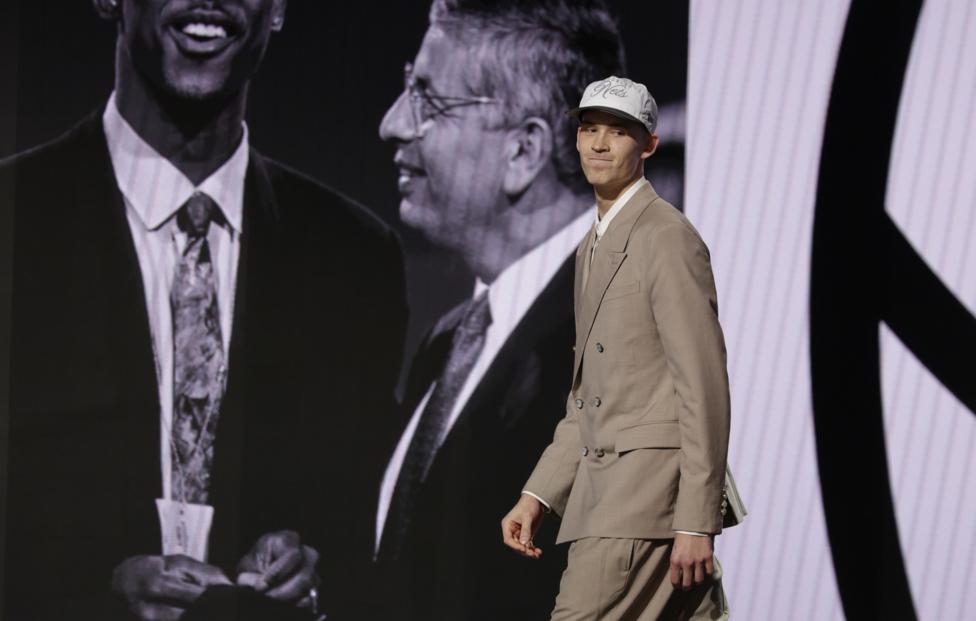 Егор Демин. AP Photo/ Adam Hunger