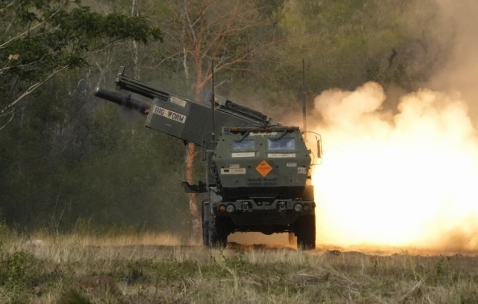 РСЗО HIMARS. AP Photo/ Aaron Favila