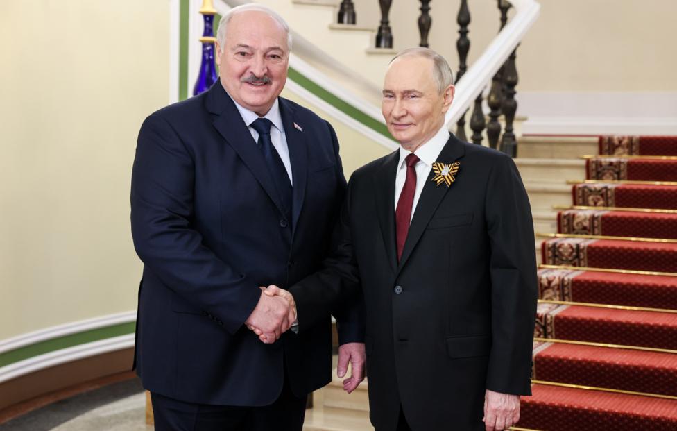 Президент Белоруссии Александр Лукашенко и президент РФ Владимир Путин. Михаил Метцель/ ТАСС