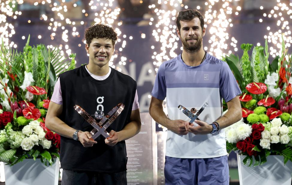 Бен Шелтон и Карен Хачанов. Matthew Stockman/ Getty Images