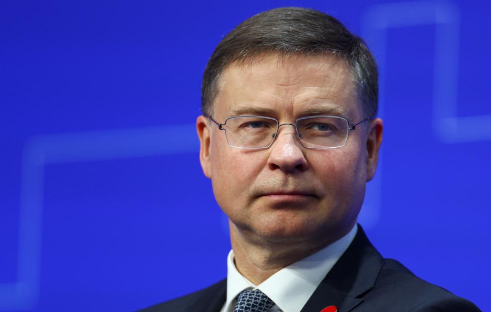 Eврокомиссар по экономическим и социальным вопросам Валдис Домбровскис. Hannah McKay - WPA Pool/ Getty Images