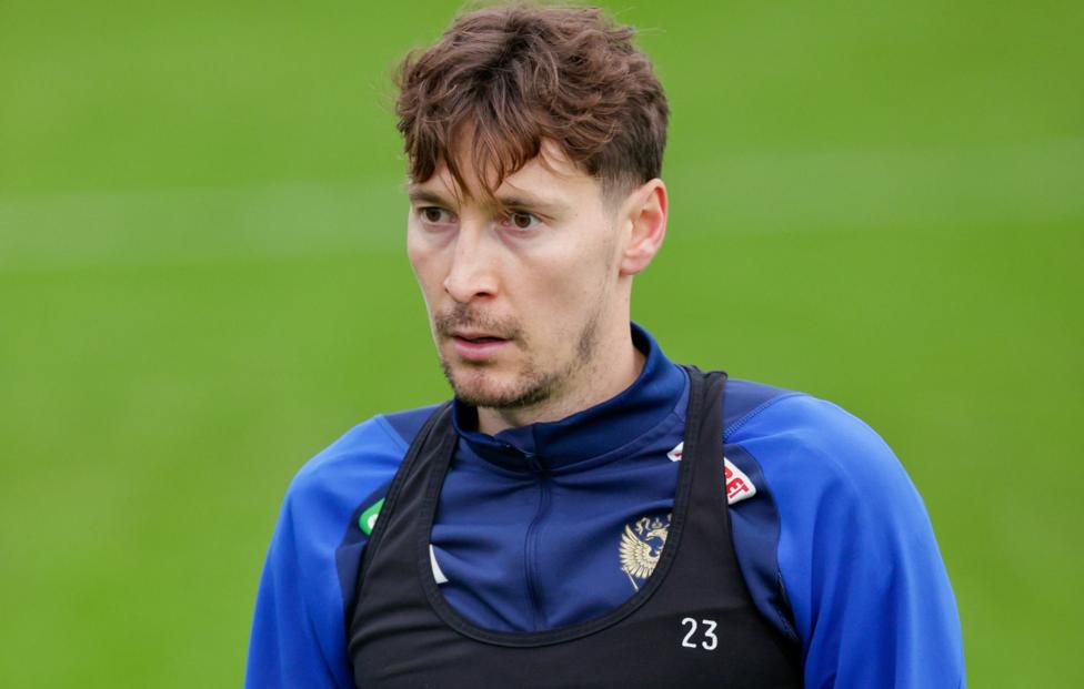 Полузащитник "Рубина" Далер Кузяев Михаил Синицын/ ТАСС