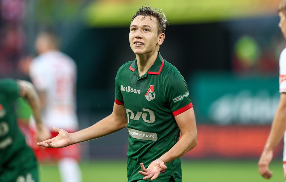 Полузащитник "Локомотива" Алексей Батраков Александр Щербак/ ТАСС