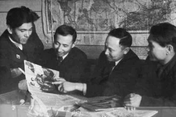 В редакции газеты "Лениншіл жас" Казахский национальный университет