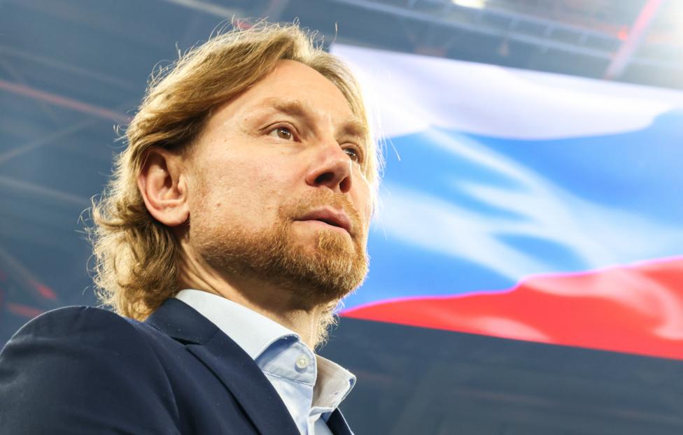 Главный тренер сборной России Валерий Карпин Петр Ковалев/ ТАСС